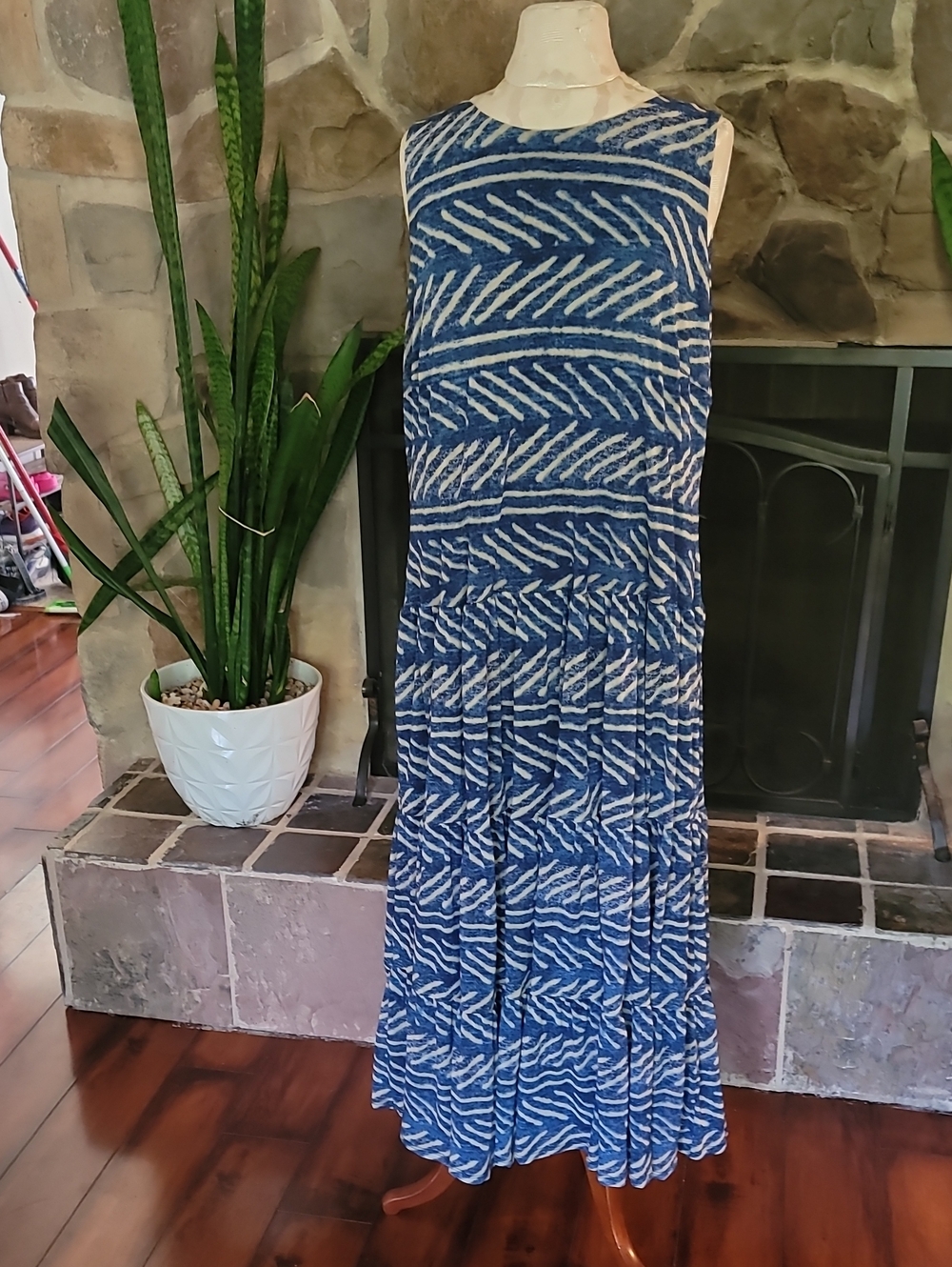 Lauren Ralph Lauren Blue Print Maxi Dress Sz 2X Sleeveless Scoop Neck Chevron